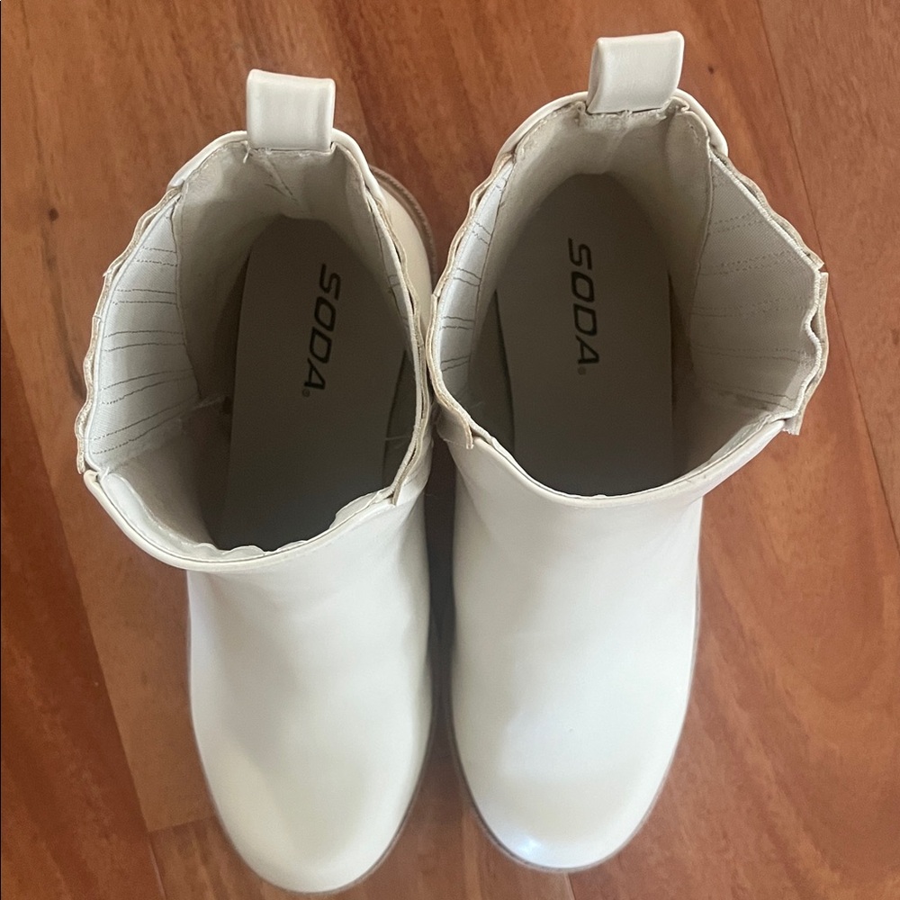 Brand: SODA Ankle Boots - Picture 3 of 3